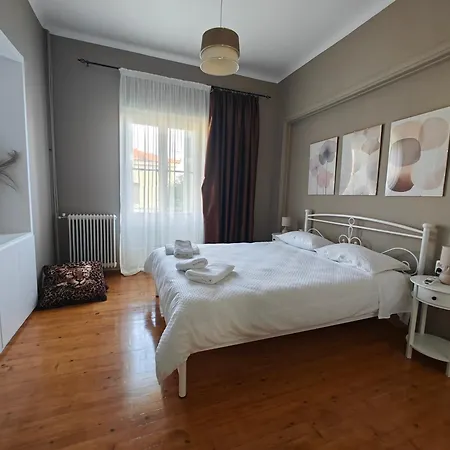 Stefani Retro Luxury Apartments Chalkida Exterior photo