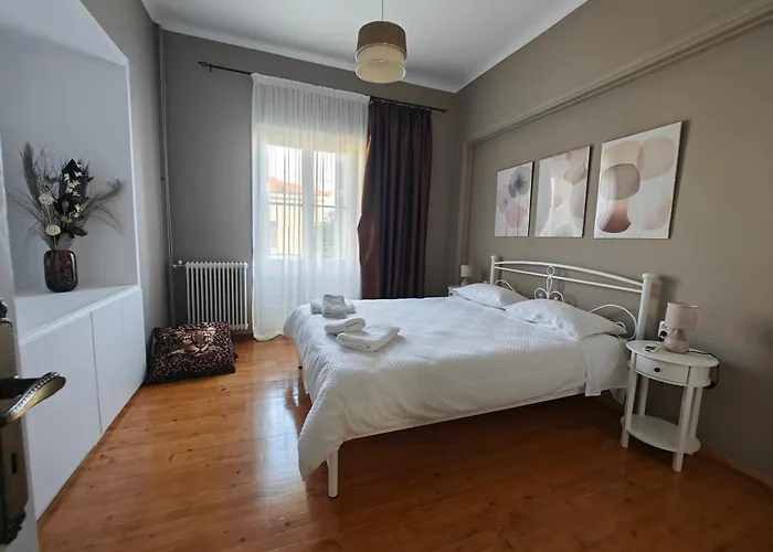Stefani Retro Luxury Apartments